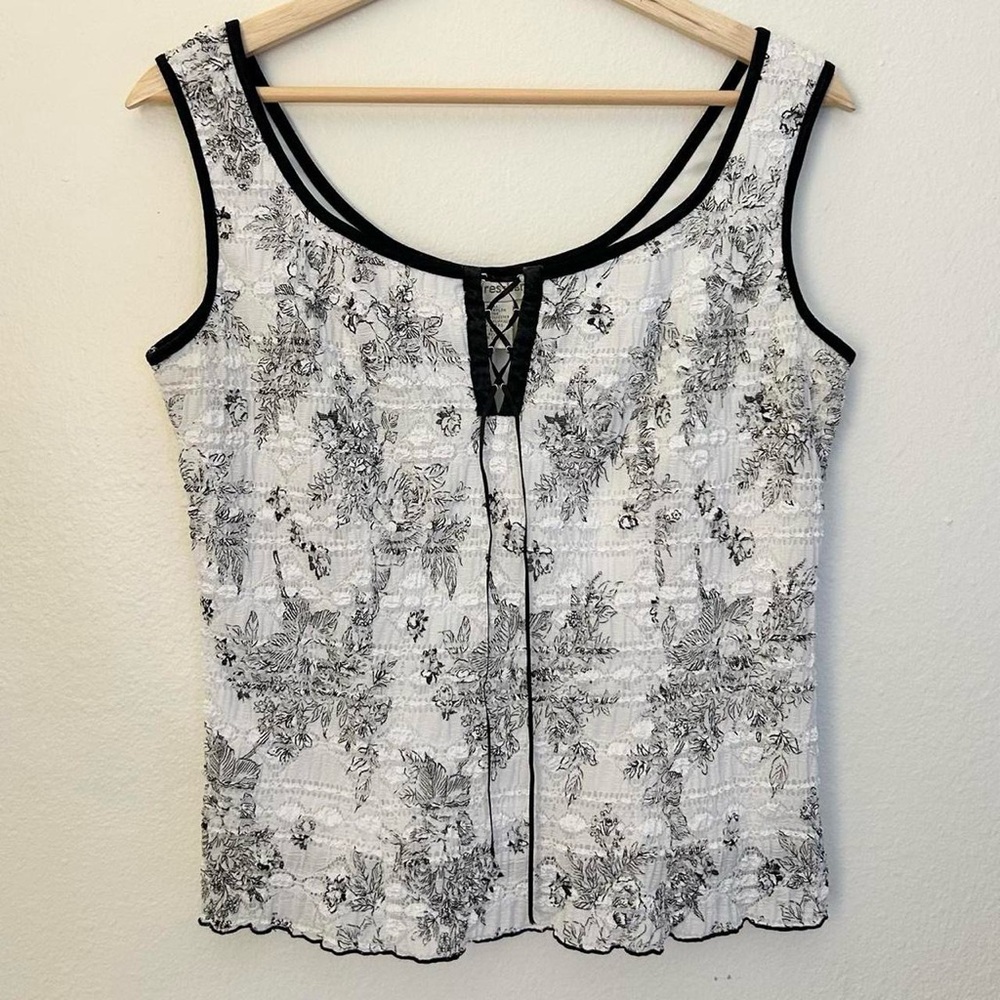 Vintage y2k tank top with lace front detail